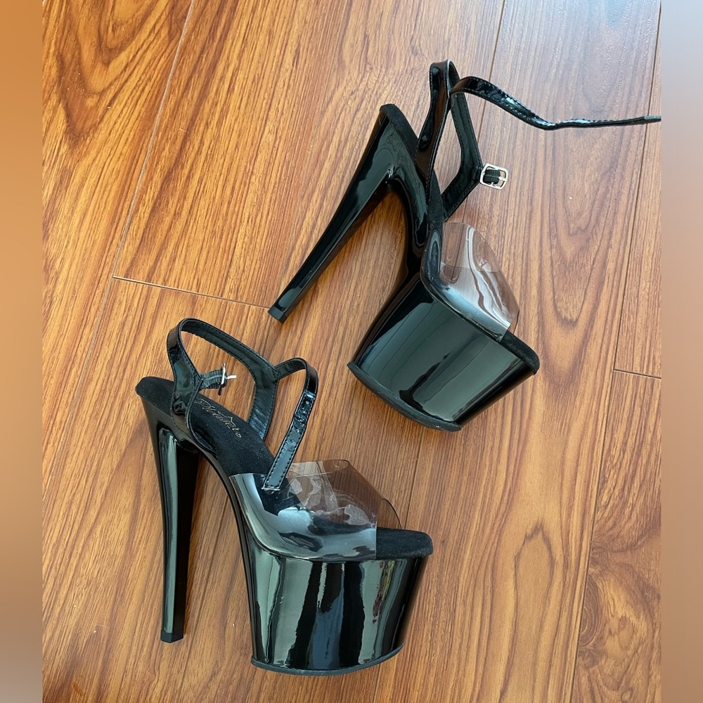 PLEASER shoes Pleaser Sky-308 7” platforms